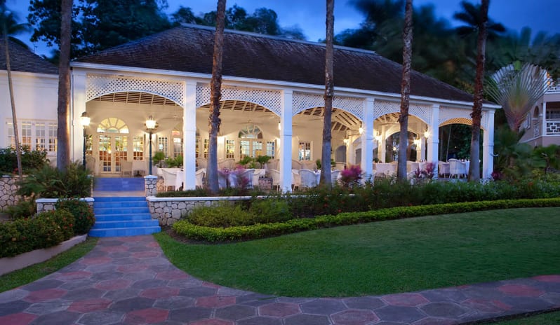 Couples Sans Souci-Palazzina Restaurant_1_113